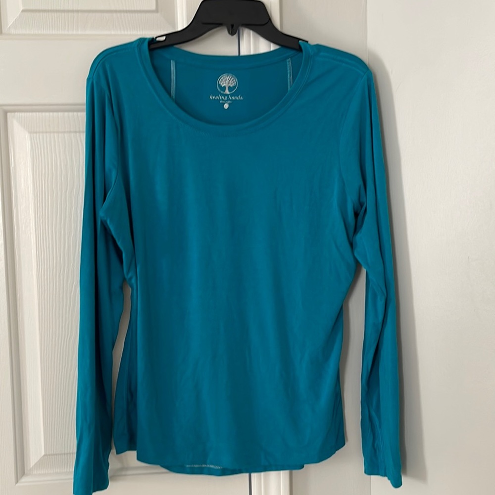 Healing hands long sleeve comfy tea size large. Great for layering.